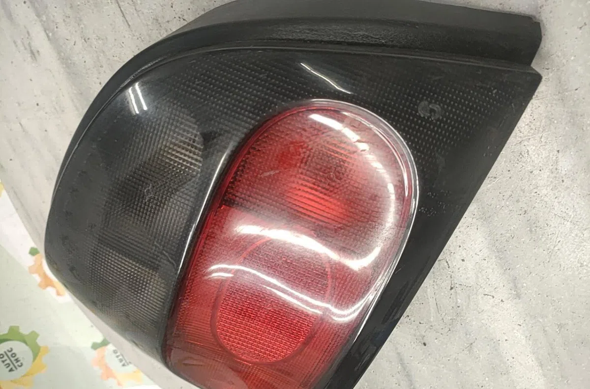 Feu arrière gauche RENAULT MEGANE 1 PHASE 1 occasion