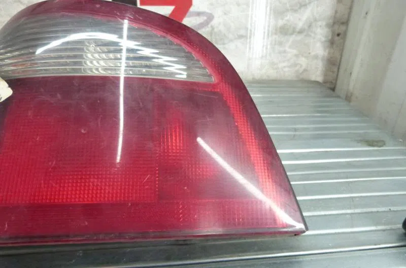 Feu arrière gauche RENAULT MEGANE 1 PHASE 2 occasion