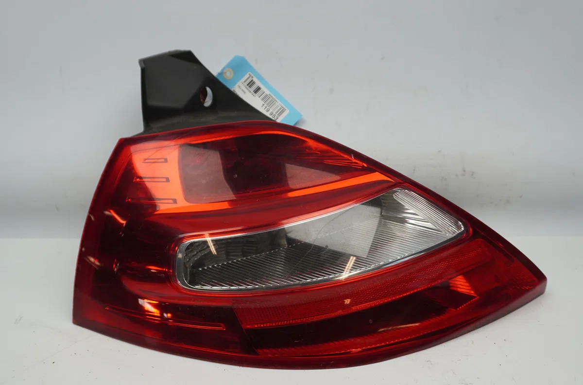 Feu arrière gauche Renault MEGANE II (BM0-1_, CM0-1_) 1.5 dci (bm1e, cm1e) (2005-2008) occasion