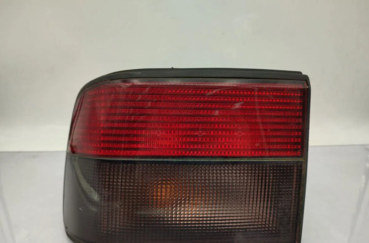 Feu arrière gauche RENAULT R21 PHASE 2 occasion