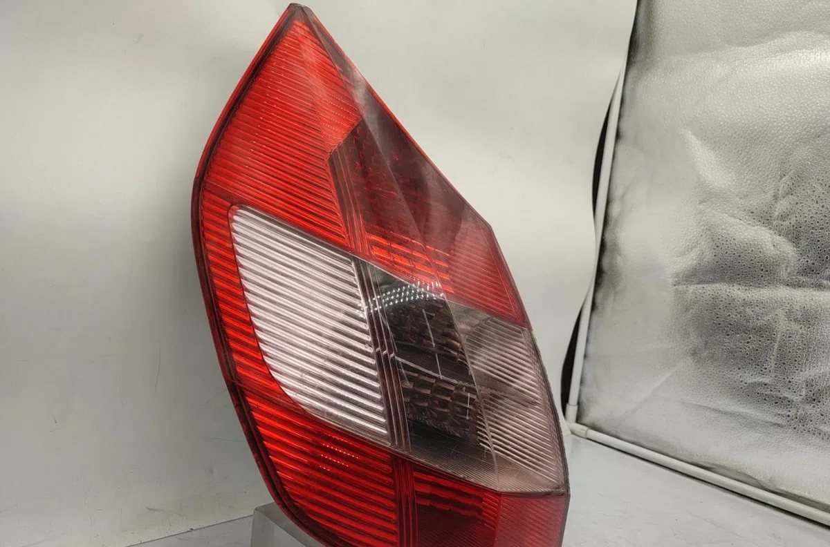 Feu arrière gauche RENAULT SCENIC 2 PHASE 1 occasion