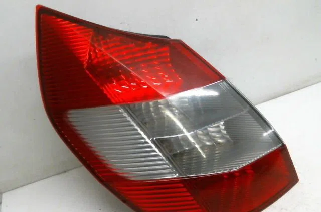 Feu arrière gauche Renault SCÉNIC II (JM0-1_) 1.9 dci (jm0g, jm12, jm1g, jm2c) (2003-2006) occasion