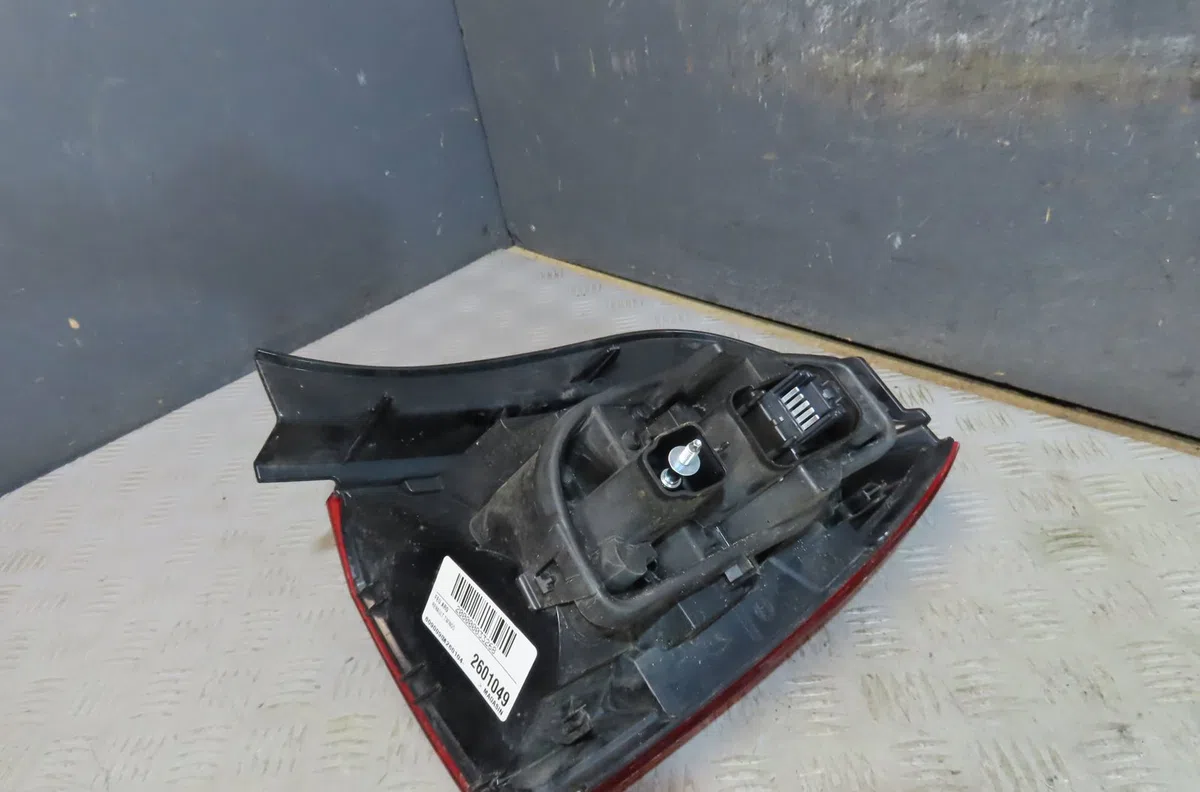 Feu arrière gauche Renault TWINGO II (CN0_) 1.2 16v (cn04, cn0a, cn0b) (2007-2014) 3 portes occasion