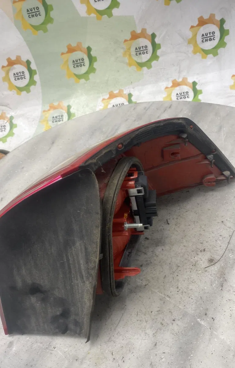 Feu arrière gauche RENAULT VEL SATIS PHASE 2 occasion