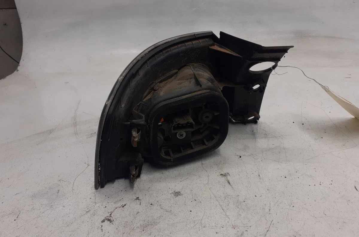 Feu arrière gauche Seat IBIZA III (6L1) 1.9 tdi (2002-2009) 5 portes occasion