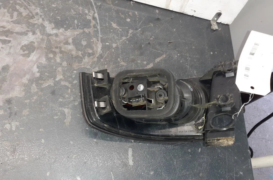 Feu arrière gauche Seat IBIZA III (6L1) 1.9 tdi (2002-2009) occasion