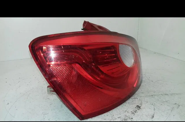 Feu arrière gauche Seat IBIZA IV (6J5, 6P1) 1.2 tsi (2010-2012) 5 portes occasion