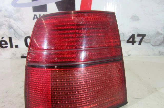 Feu arrière gauche SEAT TOLEDO 2 occasion