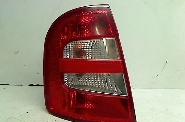 Feu arrière gauche Skoda FABIA I (6Y2) 1.9 sdi (1999-2008) 5 portes occasion