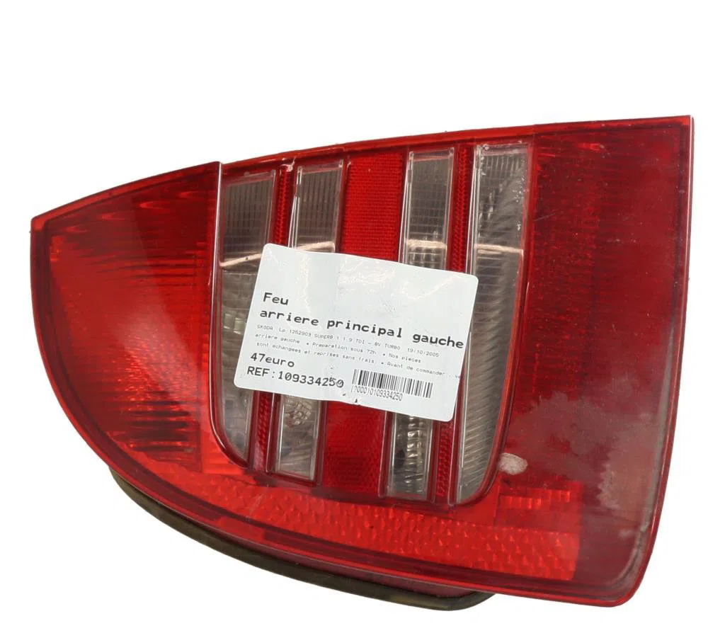 Feu arrière gauche Skoda SUPERB I (3U4) 1.9 tdi (2001-2008) occasion