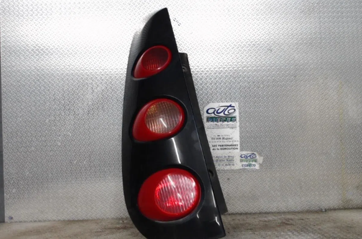 Feu arrière gauche Smart FORFOUR (454) 1.5 cdi (454.000) (2004-2006) occasion