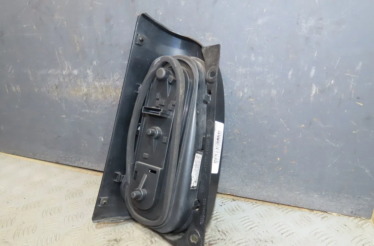 Feu arrière gauche Smart FORTWO Coupé (450) 0.7 (450.335) (2004-2007) occasion