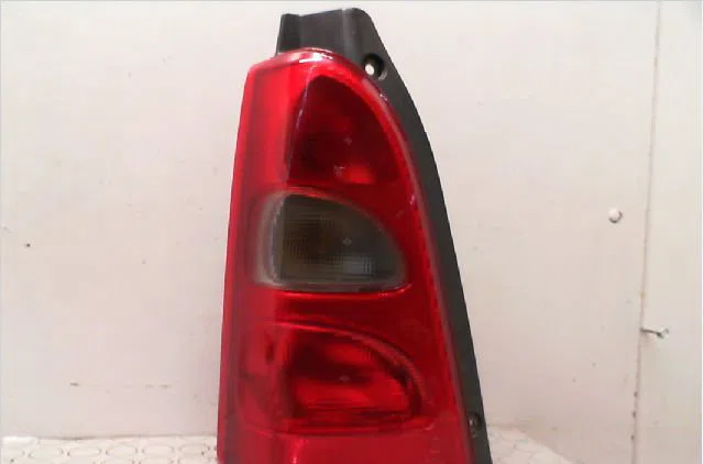 Feu arrière gauche Suzuki WAGON R 3-5 portes 1.2 (2004-2005) occasion