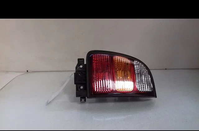 Feu arrière gauche Toyota RAV 4 I Cabrio (_A1_) 2.0 4wd (sxa11) (1997-2000) occasion