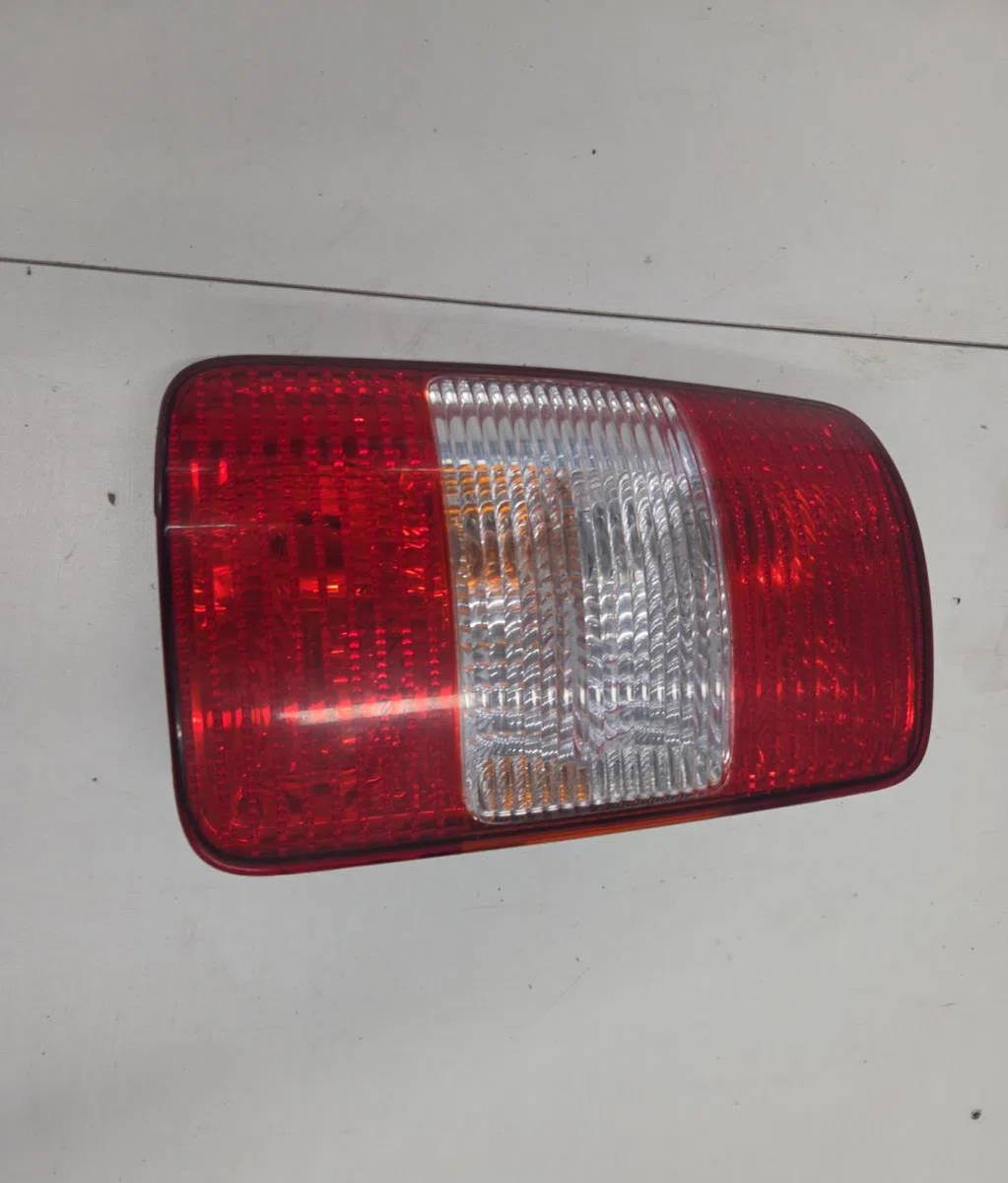 Feu arrière gauche VOLKSWAGEN CADDY 3 PHASE 1 occasion