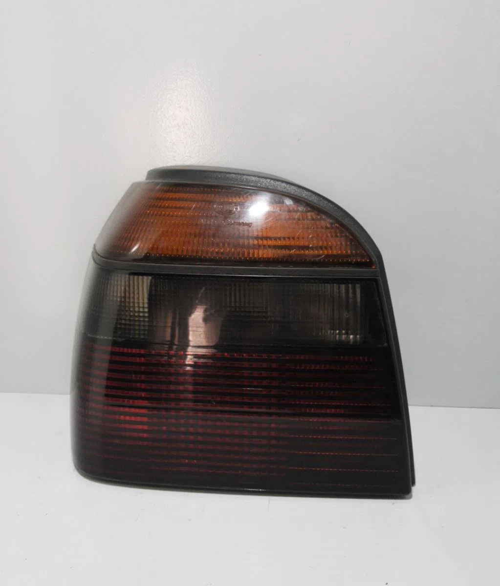 Feu arrière gauche VOLKSWAGEN GOLF 3 occasion