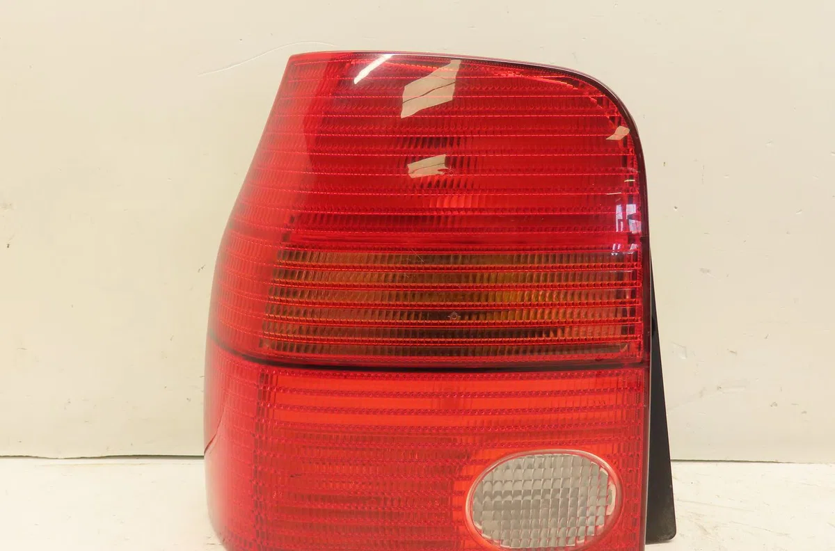 Feu arrière gauche VOLKSWAGEN LUPO  1.7 SDI occasion