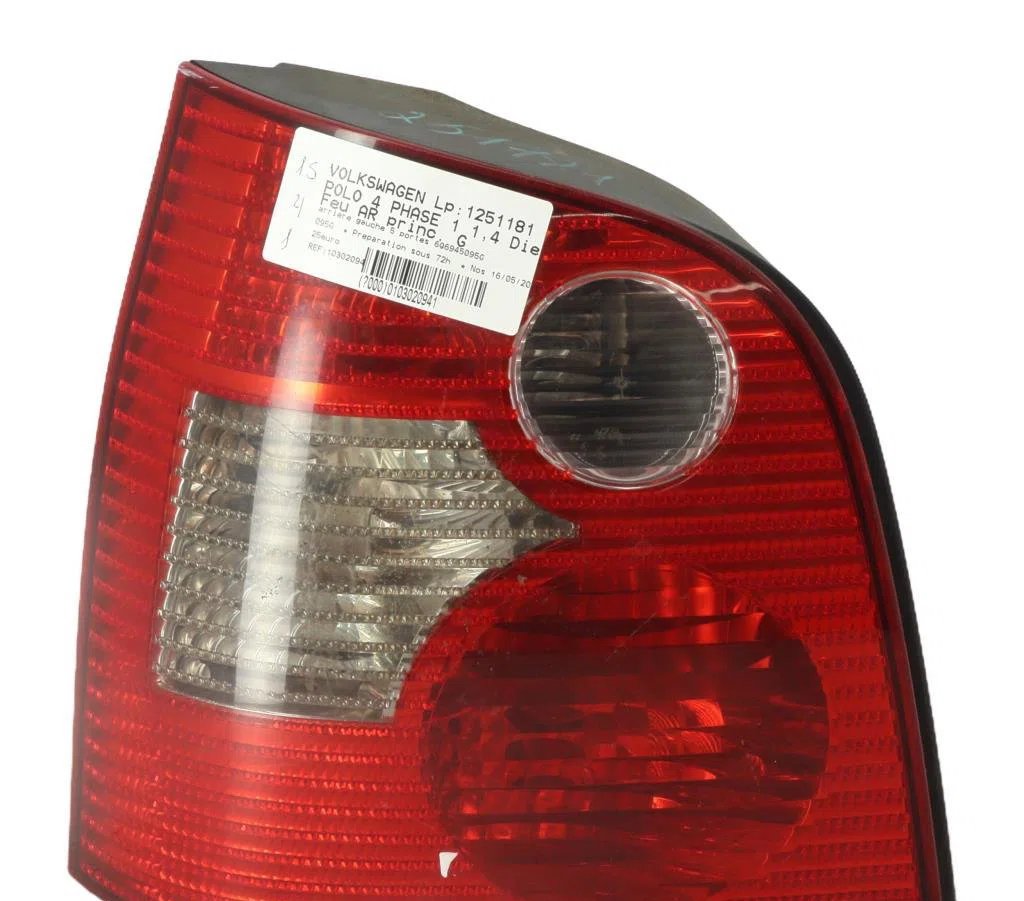 Feu arrière gauche Volkswagen POLO (9N_, 9A_) 1.4 tdi (2001-2005) occasion