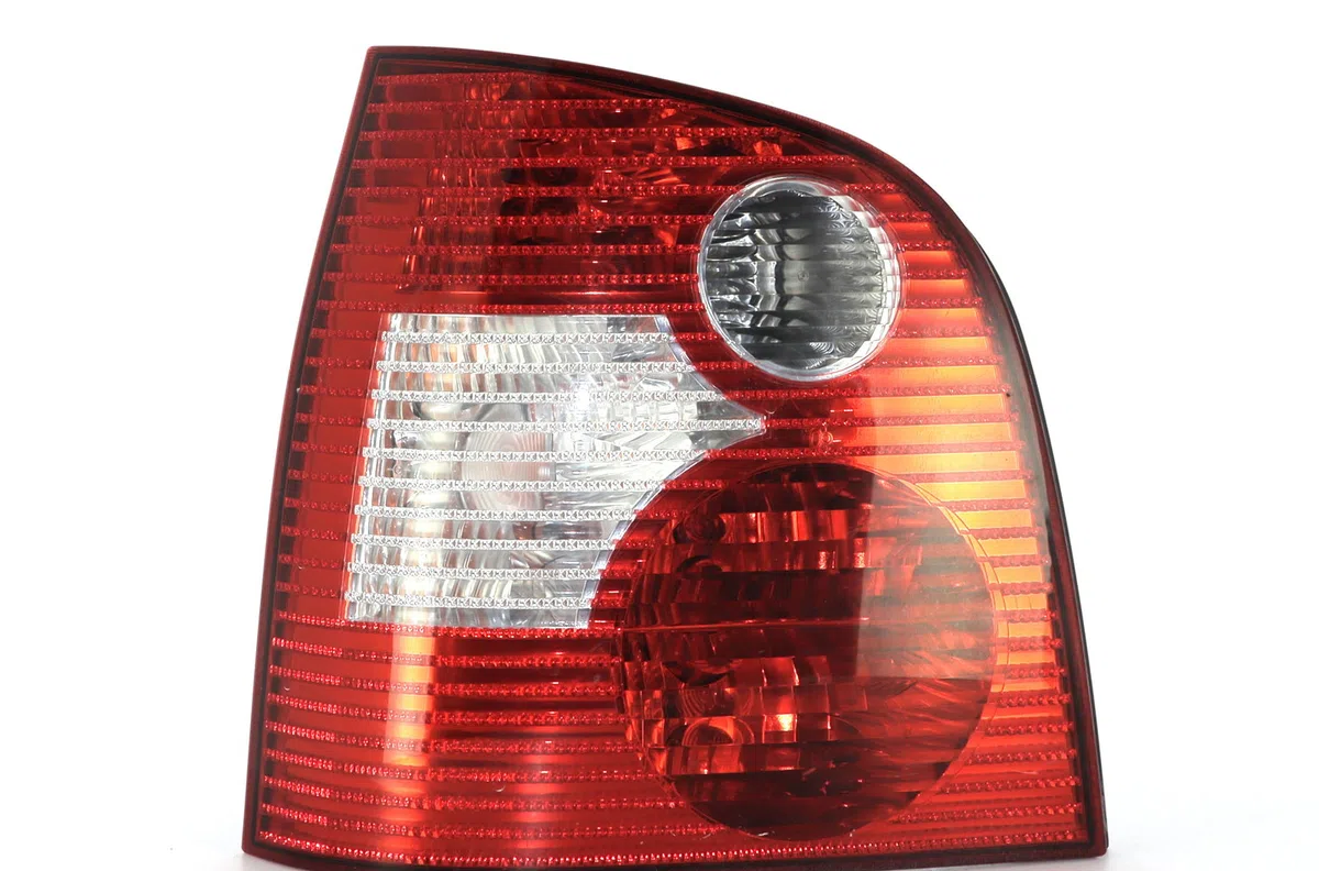 Feu arrière gauche Volkswagen POLO (9N_, 9A_) 1.9 sdi (2001-2009) occasion