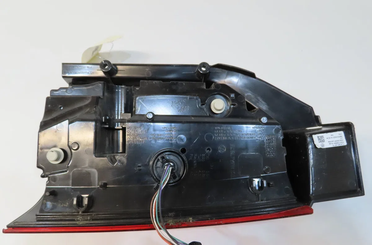 Feu arrière gauche Volkswagen TRANSPORTER VI Camion plate-forme-Châssis (SFD, SFE, SFL, SF 2.0 tdi 4motion (2015-2019) o