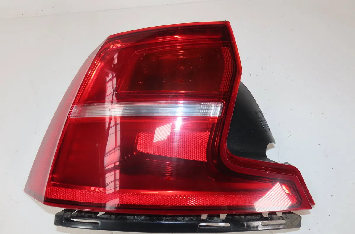 Feu arrière gauche Volvo S90 II (234) D4 (2016) occasion