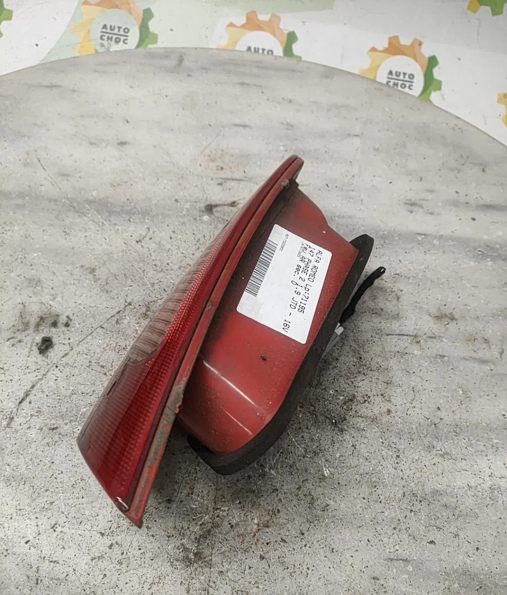 Feu arrière intérieur droit ALFA ROMEO 147 PHASE 2 occasion