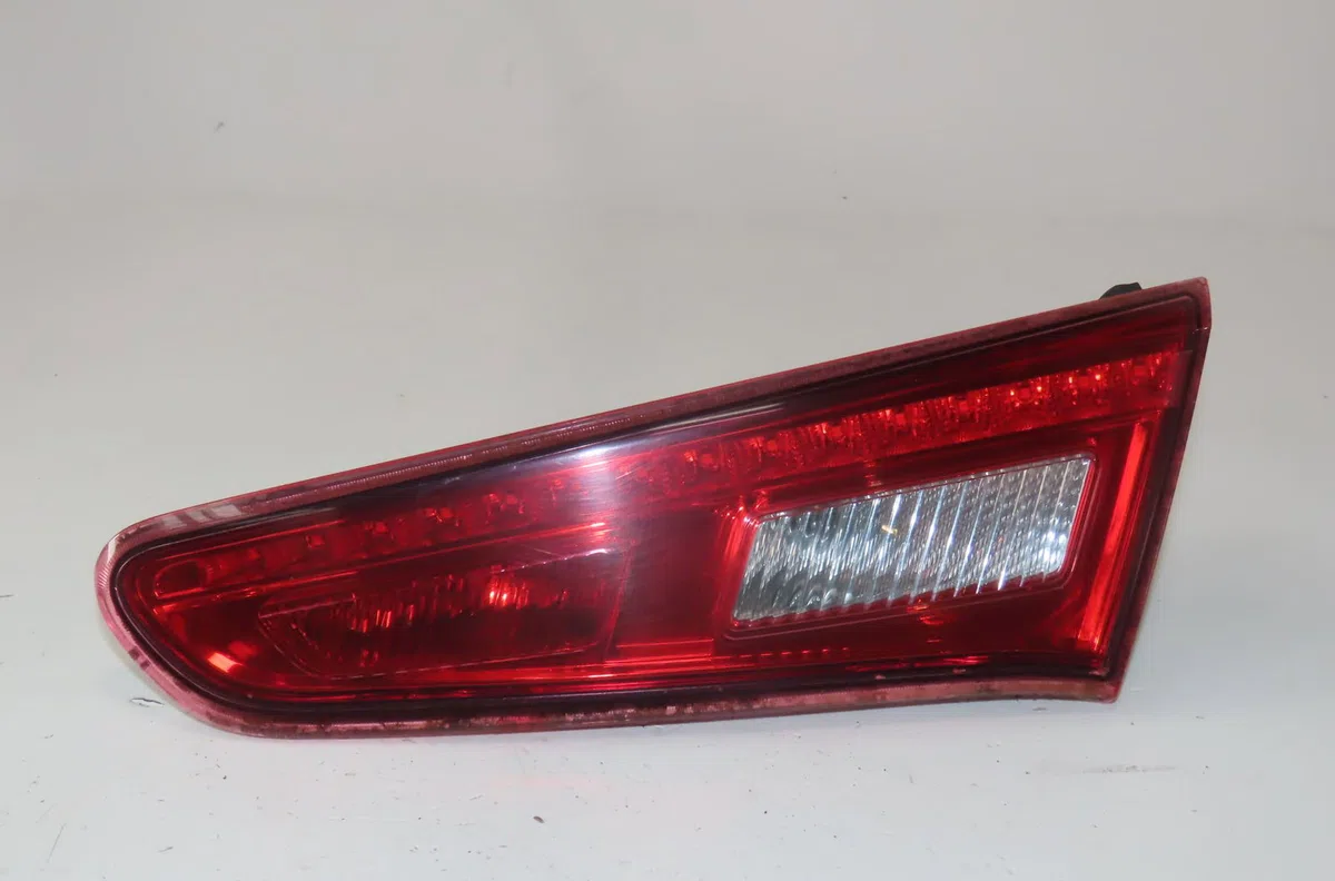 Feu arrière intérieur droit Alfa romeo GIULIETTA (940_) 2.0 jtdm (940.fxl1a) (2010-2020) occasion