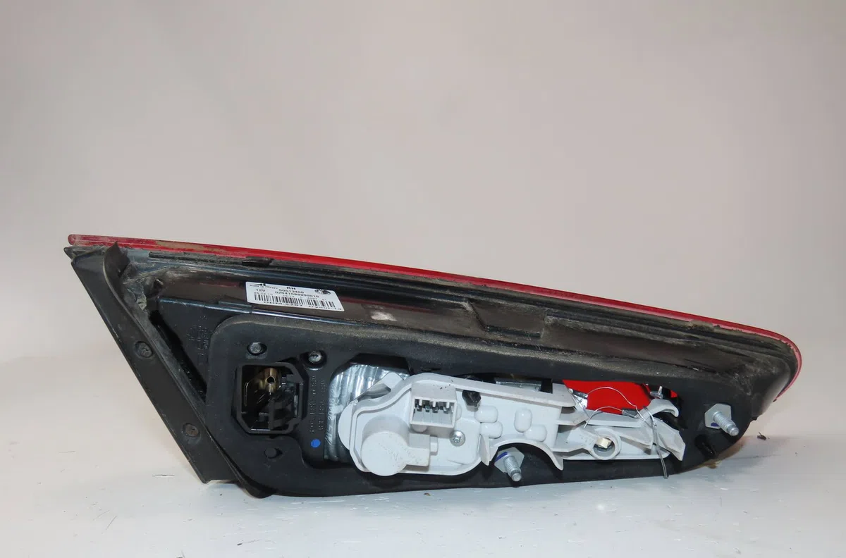 Feu arrière intérieur droit Alfa romeo GIULIETTA (940_) 2.0 jtdm (940.fxl1a) (2010-2020) occasion