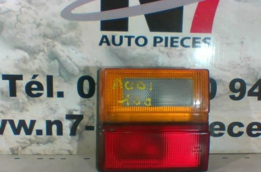 Feu arrière intérieur droit AUDI 100 3 AVANT BREAK occasion