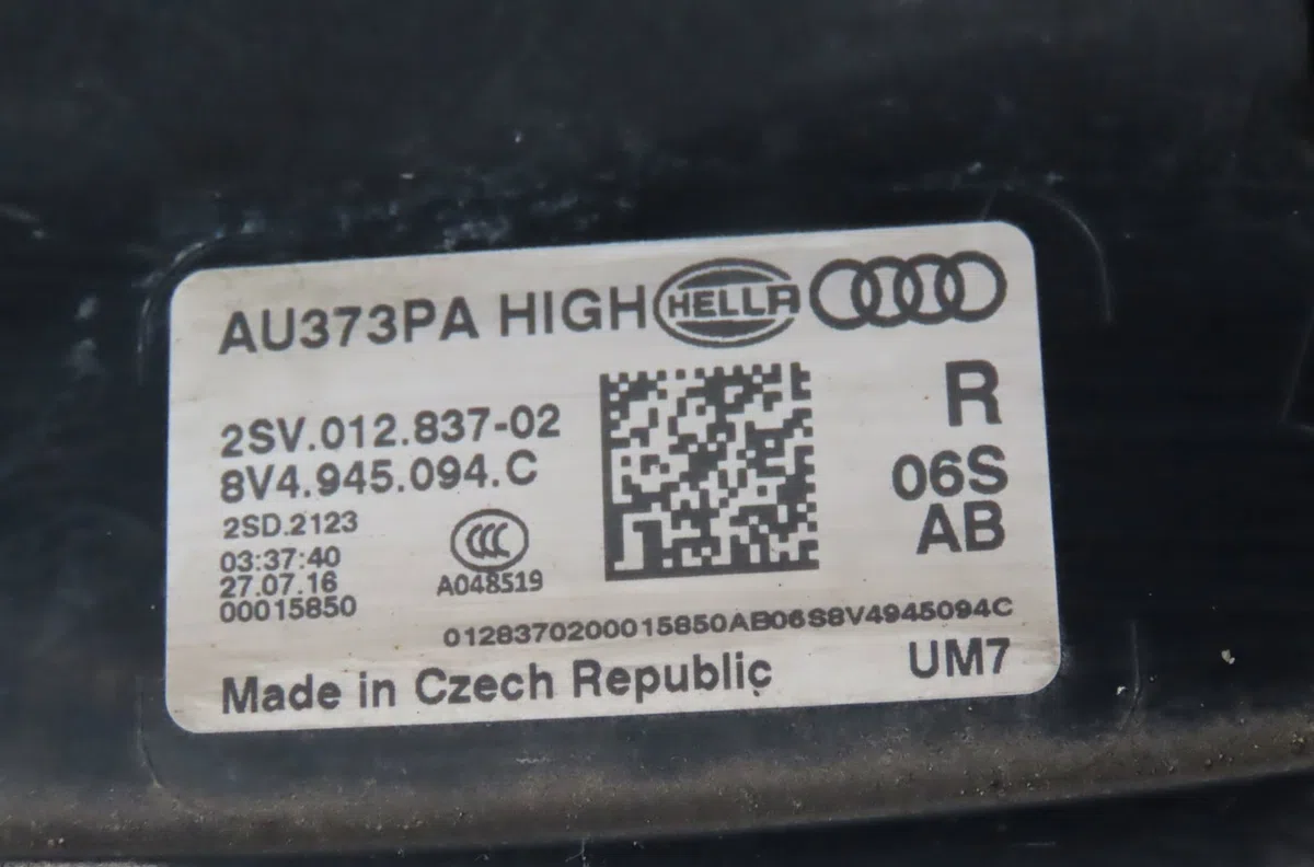 Feu arrière intérieur droit Audi A3 Sportback (8VA, 8VF) 2.0 tdi (2012-2020) 5 portes occasion