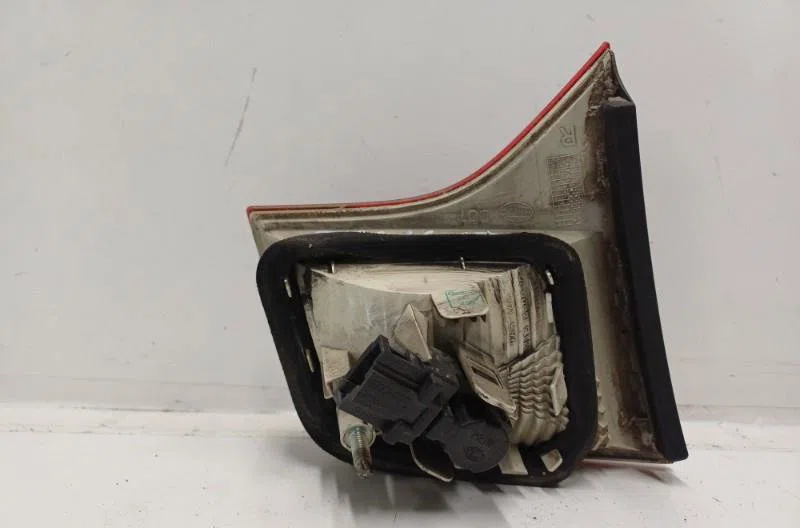 Feu arrière intérieur droit AUDI A4 2 PHASE 2 occasion