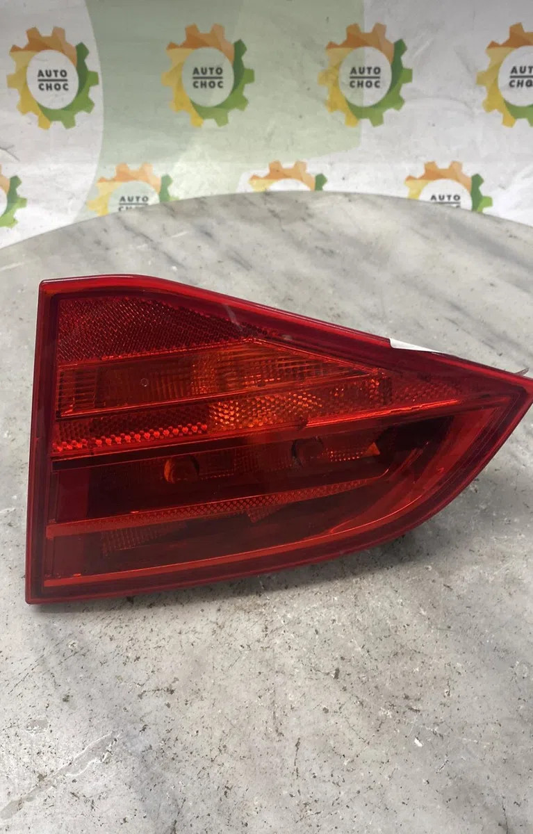 Feu arrière intérieur droit AUDI A4 3 AVANT PHASE 1 BREAK occasion