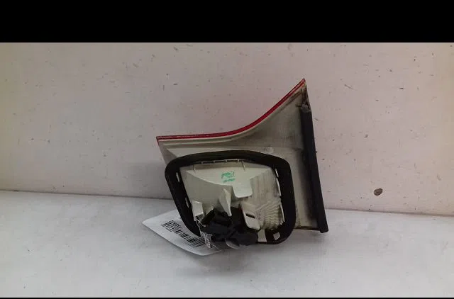 Feu arrière intérieur droit Audi A4 B7 (8EC) 1.9 tdi (2004-2008) 4 portes occasion