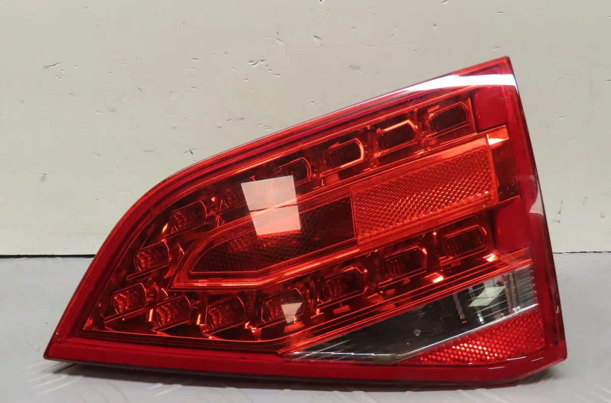 Feu arrière intérieur droit Audi A4 B8 (8K2) 2.0 tdi (2007-2015) occasion