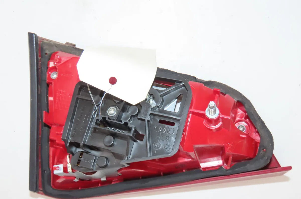 Feu arrière intérieur droit Audi A4 B8 (8K2) 2.0 tdi quattro (2011-2015) occasion