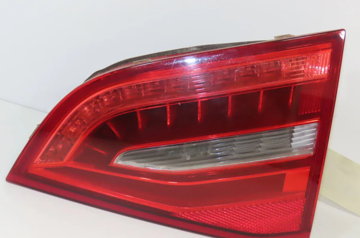 Feu arrière intérieur droit Audi A4 B8 Avant (8K5) 2.0 tdi (2008-2015) occasion
