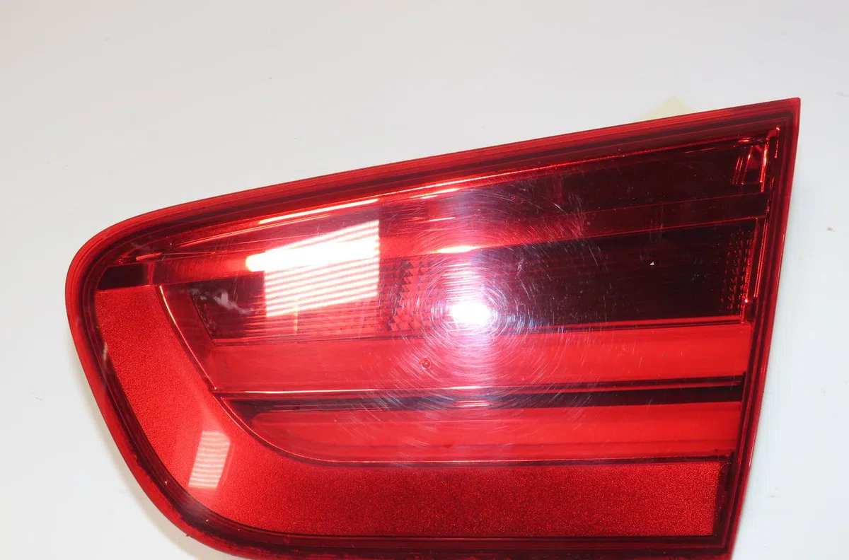 Feu arrière intérieur droit Bmw 1 (F21) 125 i (2011-2019) occasion