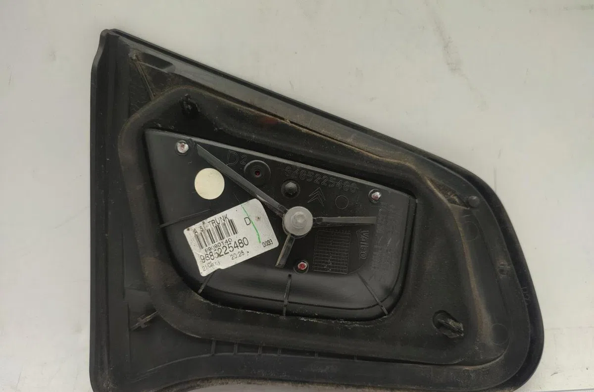 Feu arrière intérieur droit CITROEN C3 2 PHASE 2 occasion