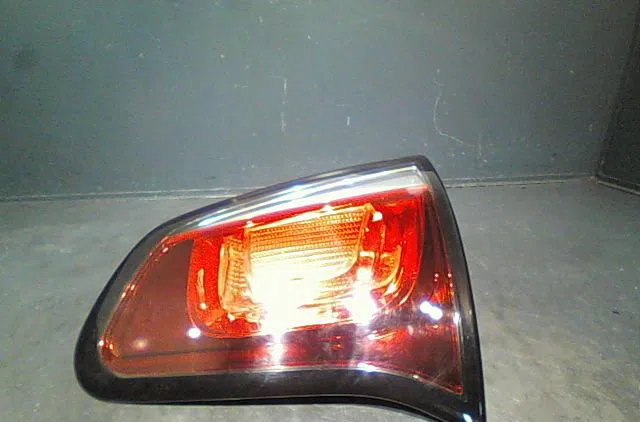 Feu arrière intérieur droit Citroën C3 II (SC_) 1.2 vti 82 (2012-2016) 5 portes occasion