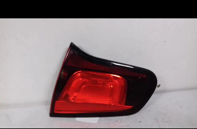 Feu arrière intérieur droit Citroen C3 II (SC_) 1.4 (2009-2016) 5 portes occasion