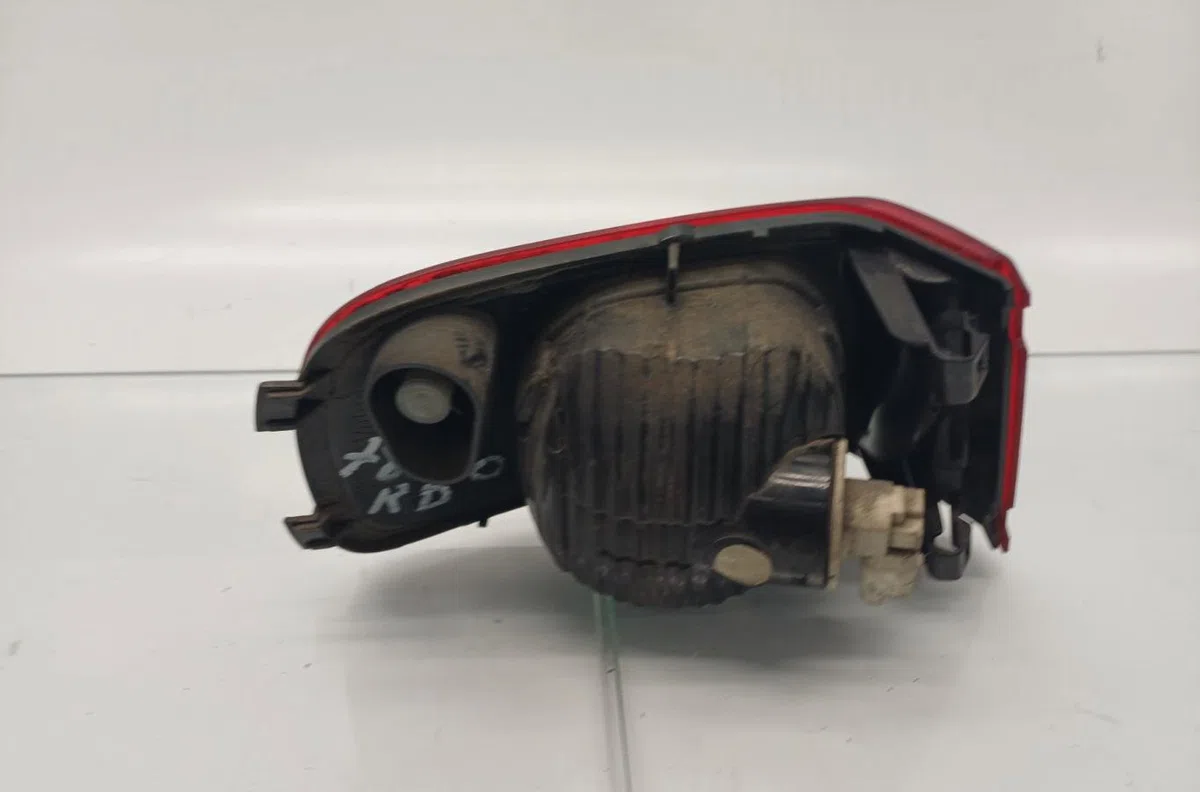 Feu arrière intérieur droit CITROEN C3 PICASSO PHASE 1 occasion