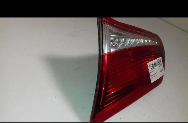 Feu arrière intérieur droit Citroën C4 II (NC_) 1.6 hdi 110 (2009) 5 portes occasion