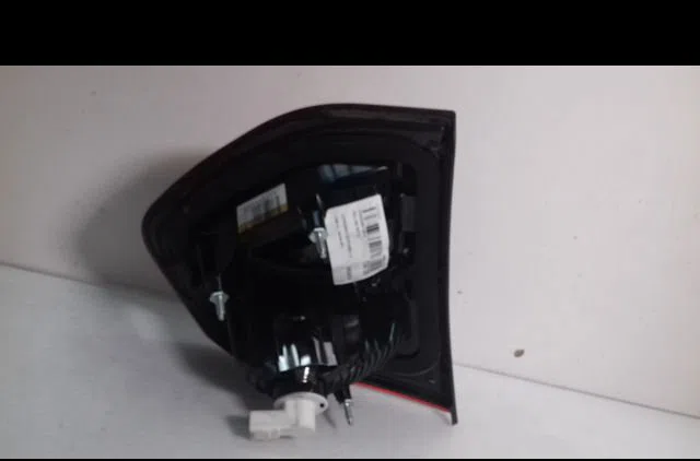 Feu arrière intérieur droit Citroën C4 PICASSO I Monospace (UD_) 1.6 hdi 110 (2010-2013) 5 portes occasion