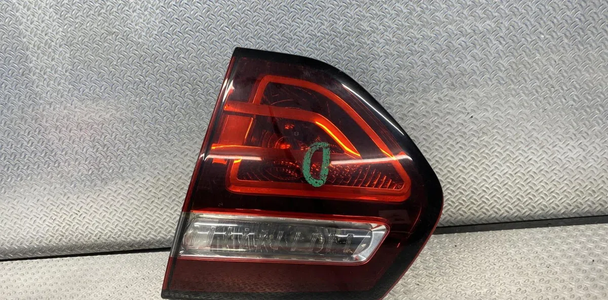 Feu arrière intérieur droit Citroen C4 PICASSO I Monospace (UD_) 1.6 hdi (2007-2013) 5 portes occasion