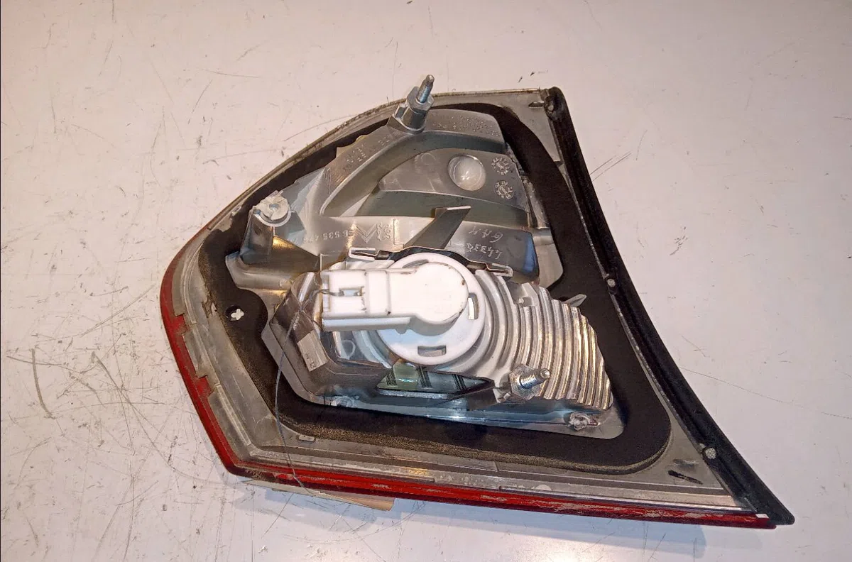 Feu arrière intérieur droit Citroen C4 PICASSO I Monospace (UD_) 2.0 hdi 138 (2006-2013) 5 portes occasion