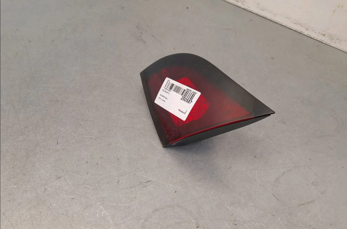 Feu arrière intérieur droit Citroen DS4 (NX_) 1.2 thp 130 (2014-2015) occasion