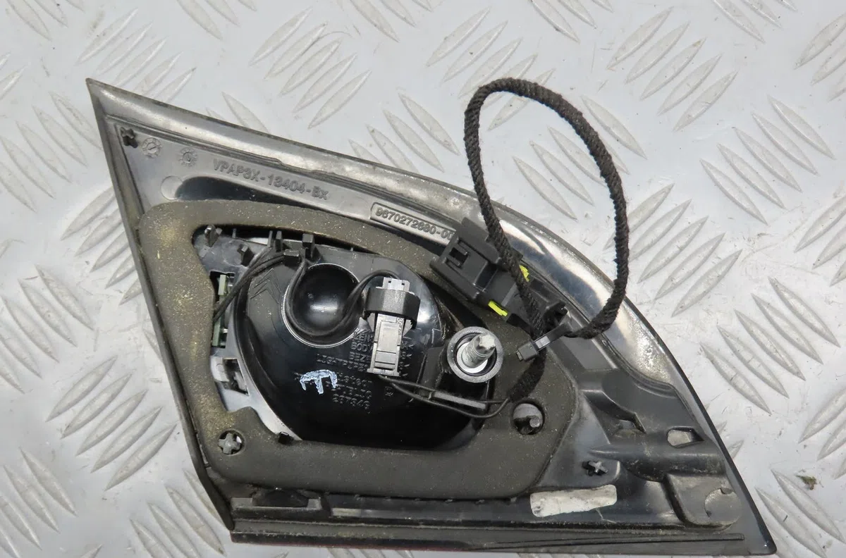 Feu arrière intérieur droit Citroen DS4 (NX_) 2.0 hdi 165 (2011-2015) occasion