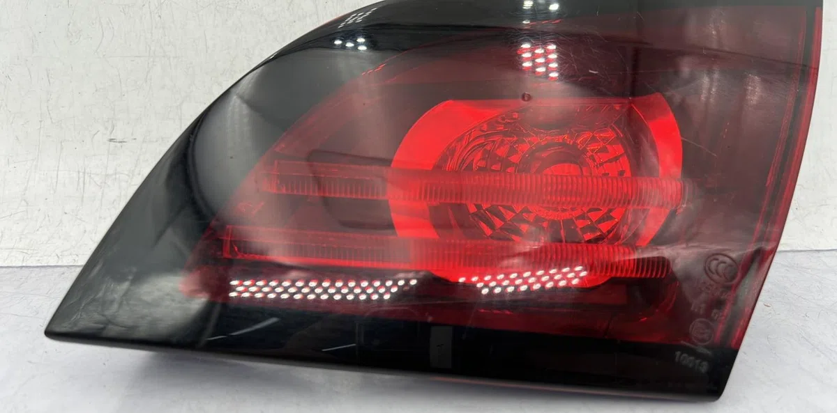 Feu arrière intérieur droit CITROEN DS4 PHASE 1 occasion