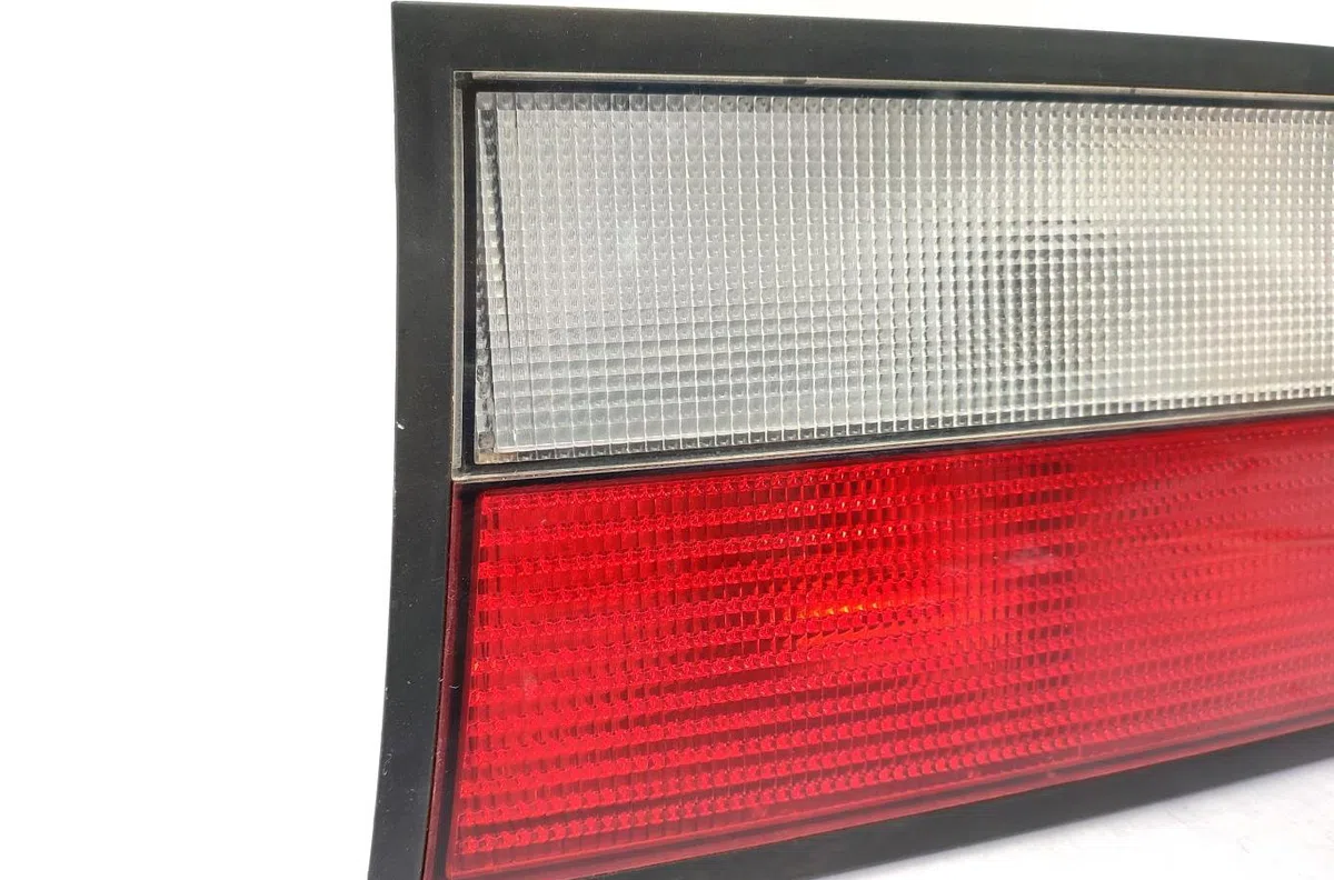 Feu arrière intérieur droit CITROEN XANTIA PHASE 2 BREAK occasion