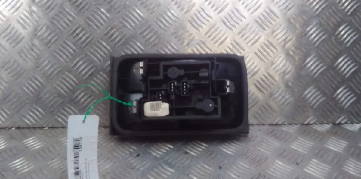 Feu arrière intérieur droit Citroen XANTIA (X1_, X2_) 1.8 i 16v (1995-2001) occasion